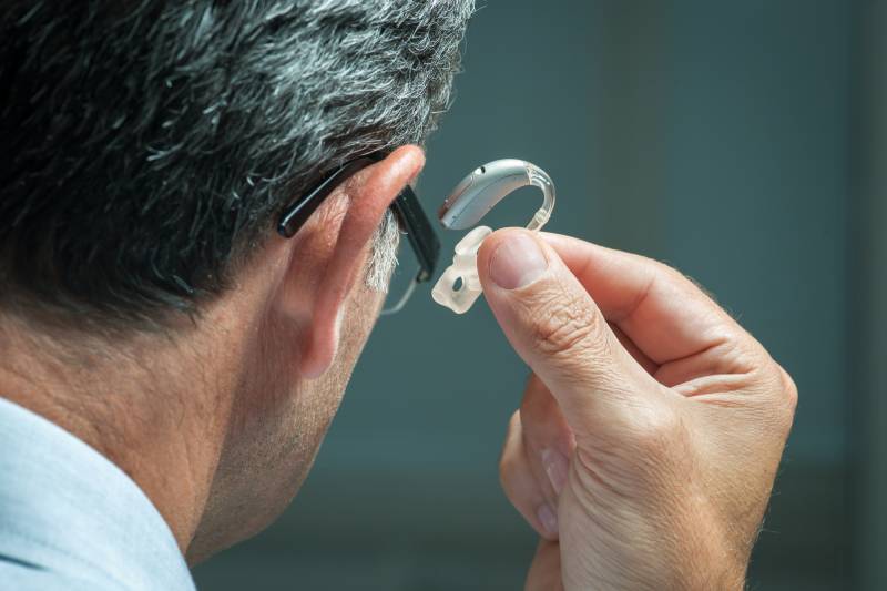 Qu'est-ce qu'un appareil auditif intra-auriculaire pour une discrétion maximale